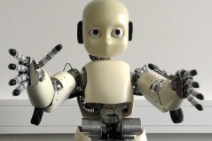 Roboter im Uncanny Valley